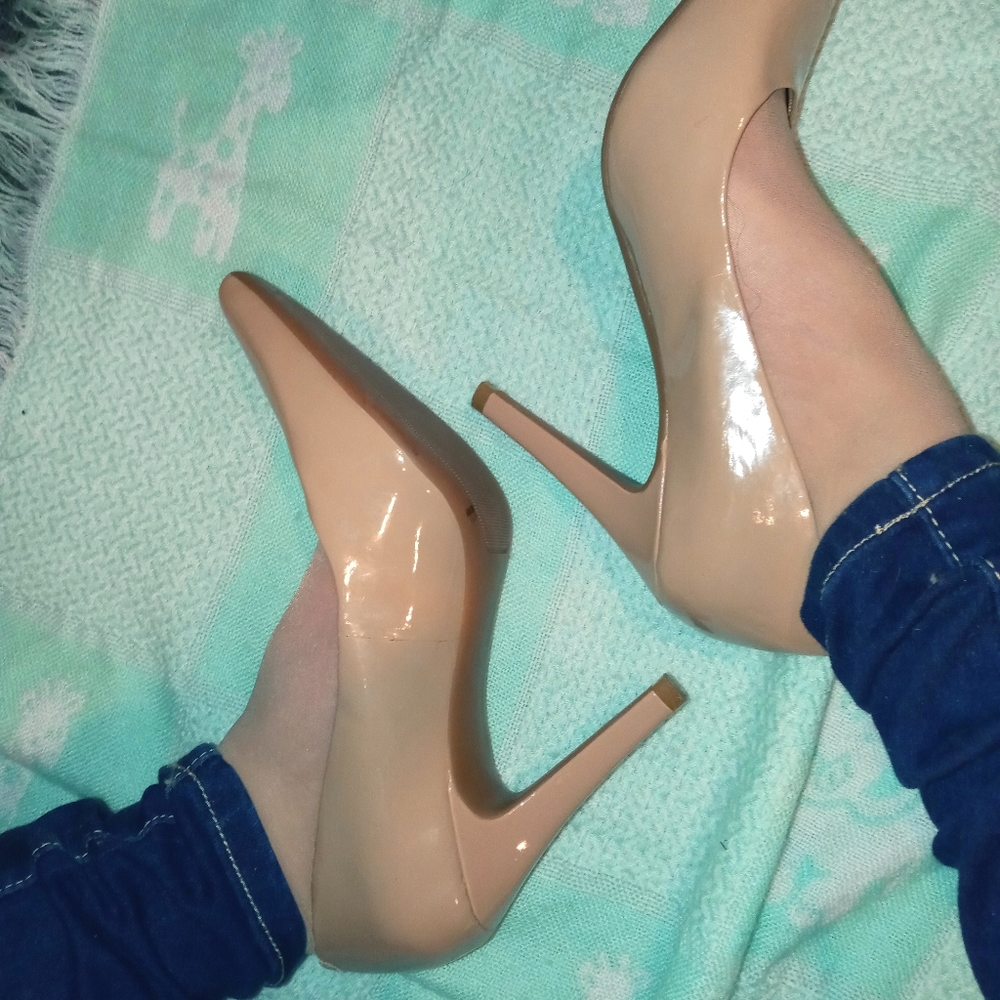 BCBGMaxAzria heels
